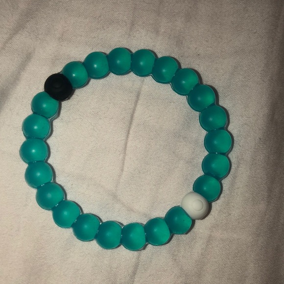 A bundle of cute lokai bracelets - Picture 3 of 6